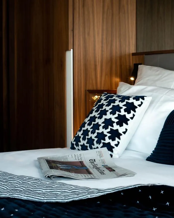 Hotel Card Parijs
