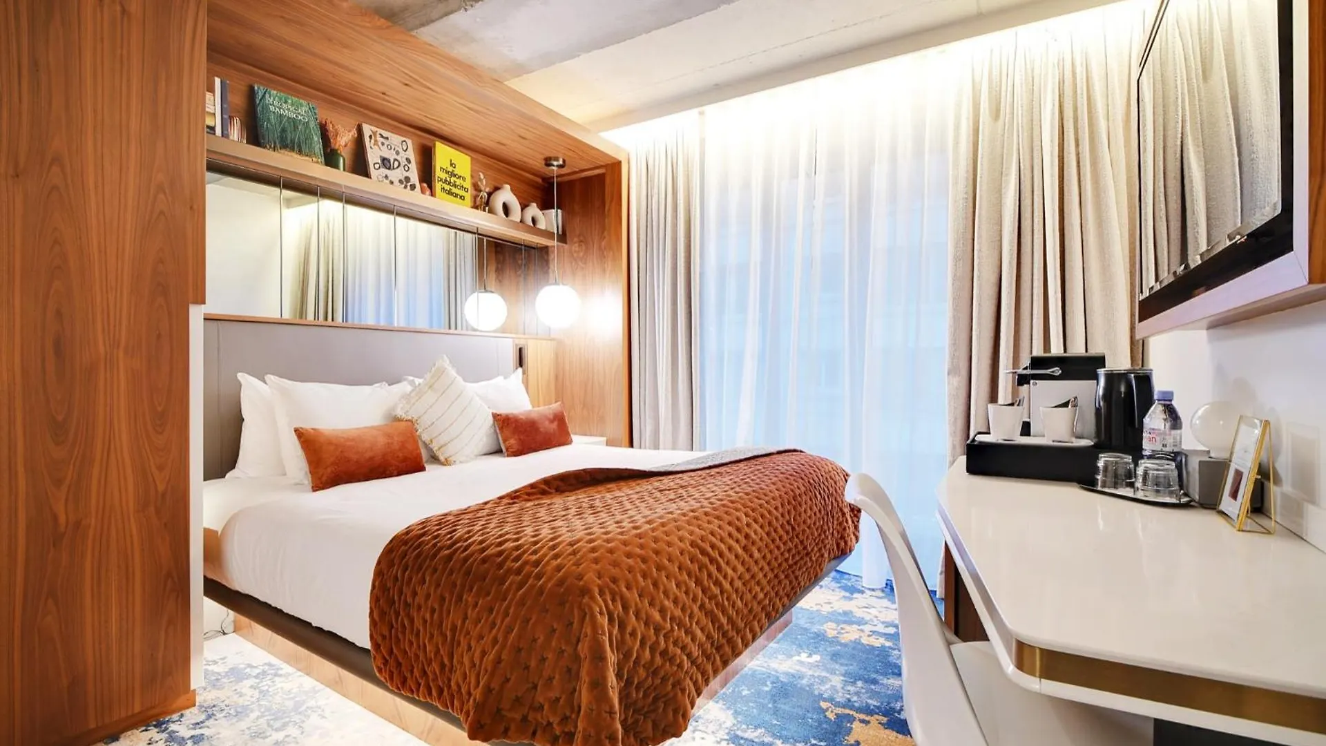 Card Hotel 4*