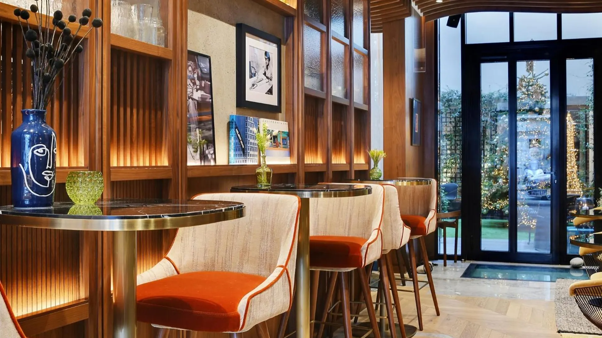 Card Hotel Paris