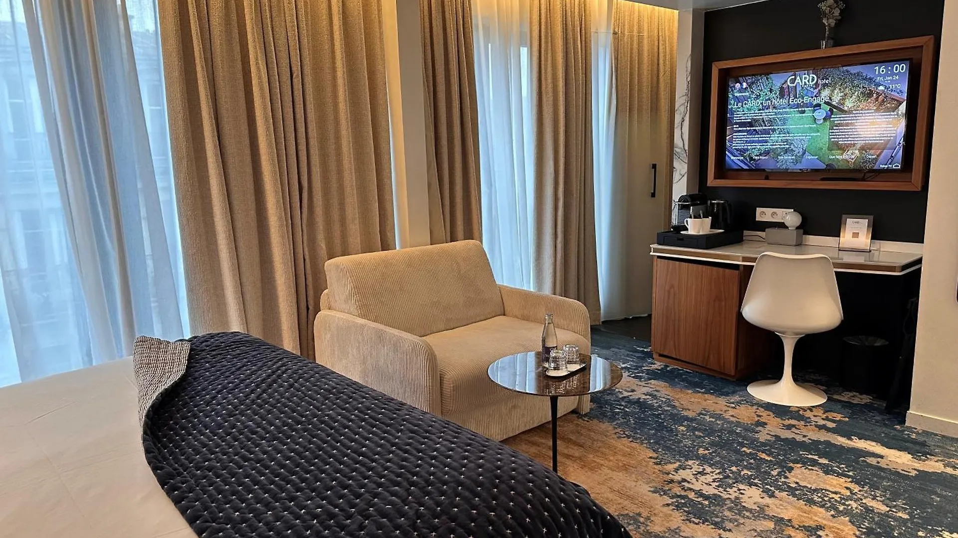 Hotel Card